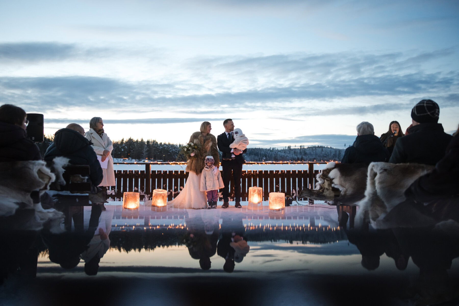 bröllop på ljuset utomhus